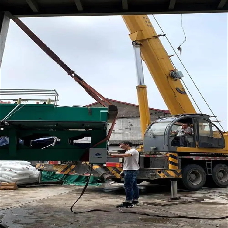 仙桃注意大型吊车出租使用以及应该怎样正确维护